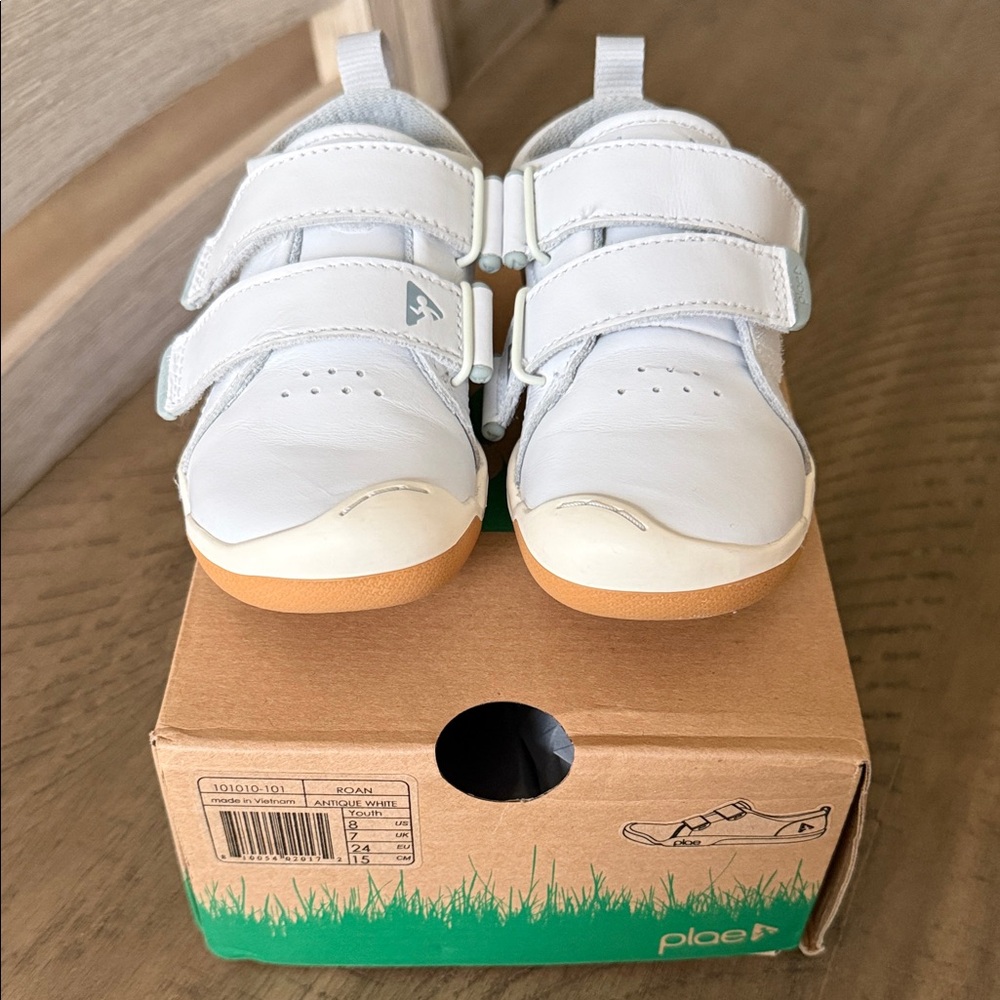 PLAE Kids White and Tan Sneakers